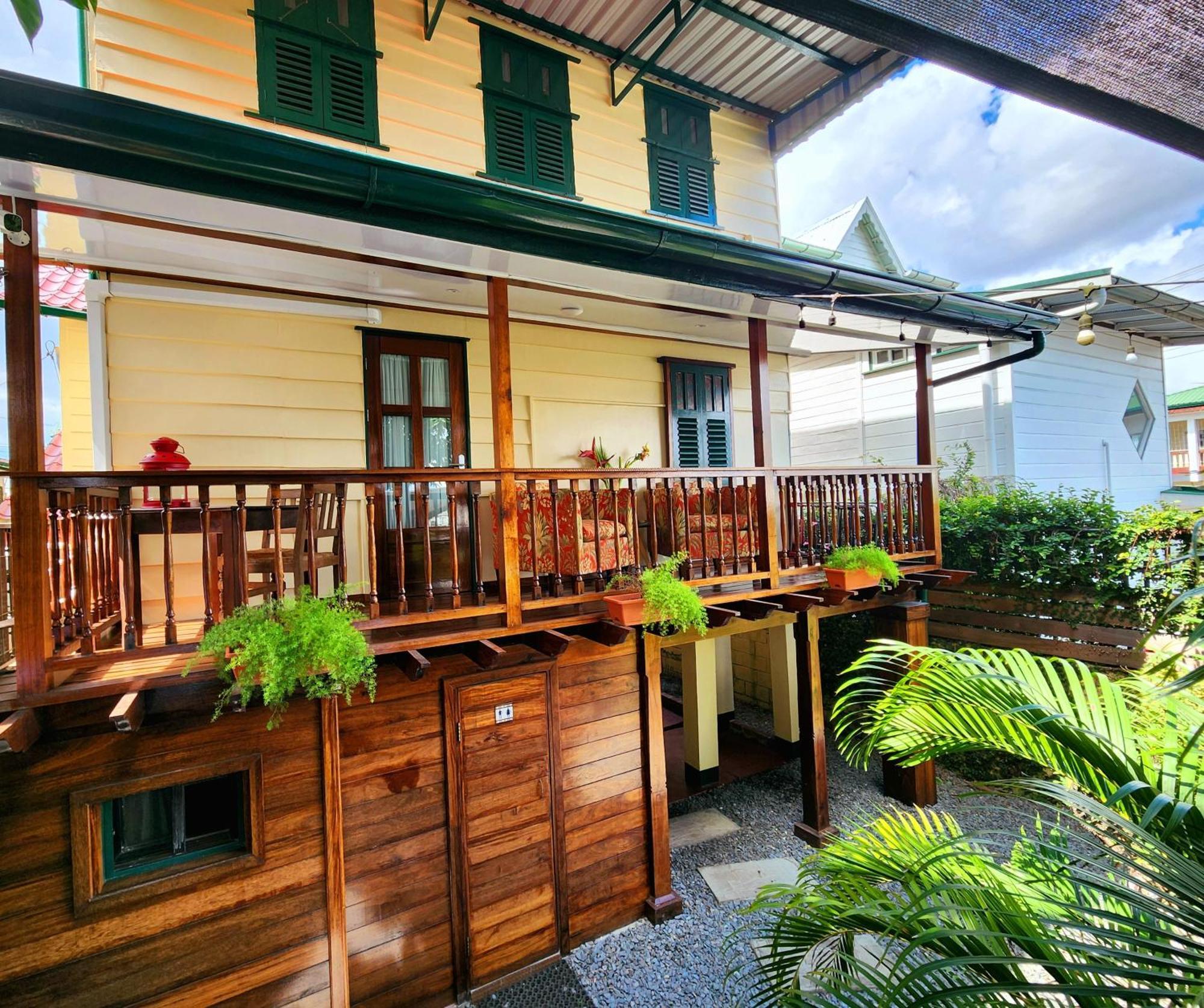 Prins Hendrik Suites Paramaribo Bagian luar foto