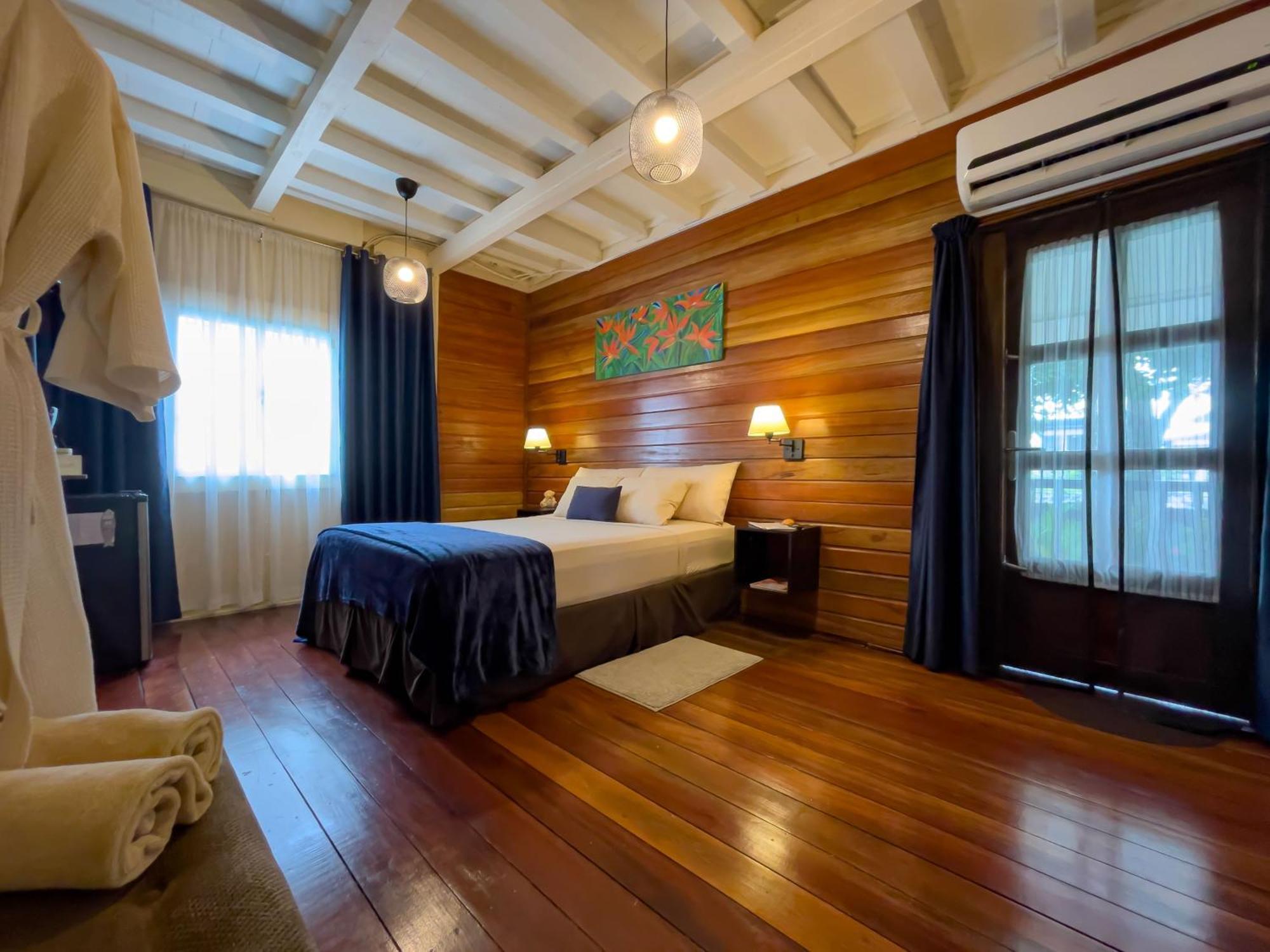 Prins Hendrik Suites Paramaribo Bagian luar foto