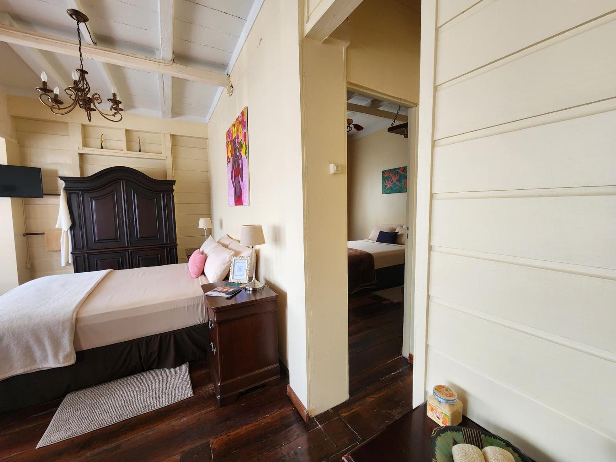 Prins Hendrik Suites Paramaribo Bagian luar foto